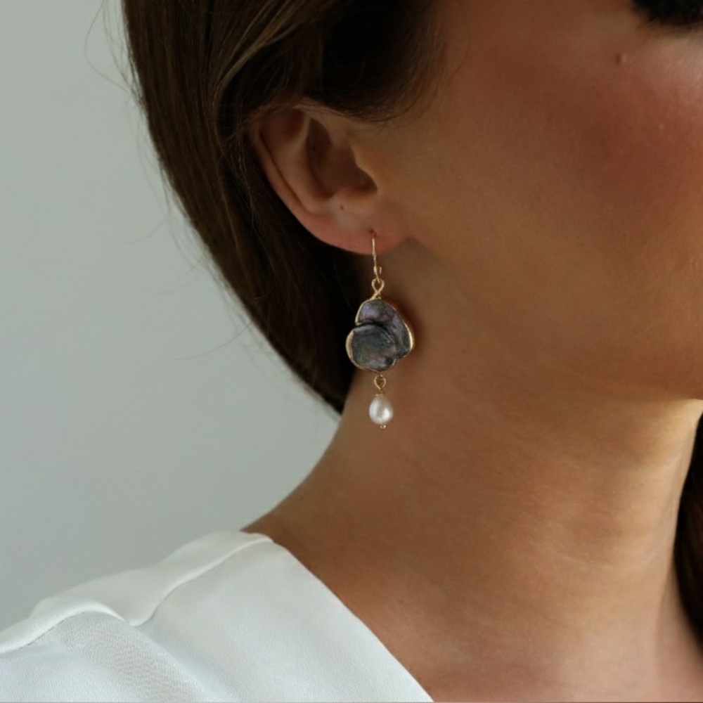 Elegant Gold and Pearl Drop Earrings